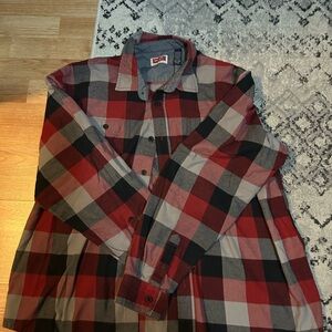 Wrangler Red and Black Casual Button Down Shirt
